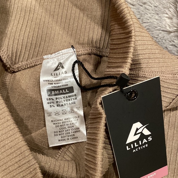 Lilia’s Active Ribbed Knit Set - Top and Pant - Size M & S - Picture 13 of 14